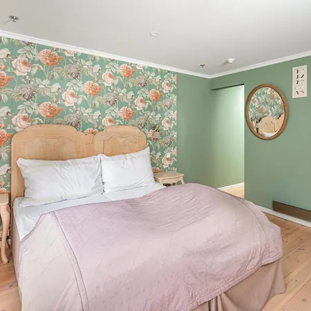 Gamlavaerket Gjaestgiveri Og Tracteringssted サンネス