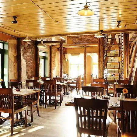 Gamlavaerket Gjaestgiveri Og Tracteringssted ホテル サンネス