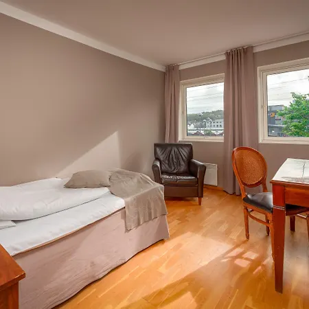 Gamlavaerket Gjaestgiveri Og Tracteringssted ホテル 4*